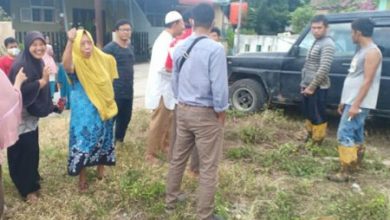 Photo of Ibu-ibu Stop Pekerja Tower Smartfren Dekat Musholla BTN Lubuk Pakam