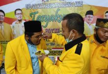 Photo of HUT  ke 56, DPD Partai Golkar Potong Tumpeng dan Pemberian Cenderamata