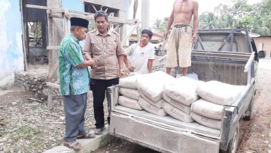 Photo of Polres Palas Sumbang 20 Zak Semen Pembangunan Masjid Taqwa 