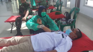 Photo of Manajer PTPN III Kebun Sei Putih Donorkan Darah di Markas Komando Brigif 7/RR
