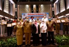 Photo of Pemkab Deli Serdang Terima Penghargaan Produktivitas Siddhakarya Tahun 2020 Tingkat Sumut