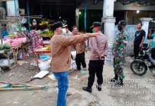 Photo of Camat Galang Tanggapi Keluhan Warga Soal Lampu Jalan Pondok Asam Rawan Begal