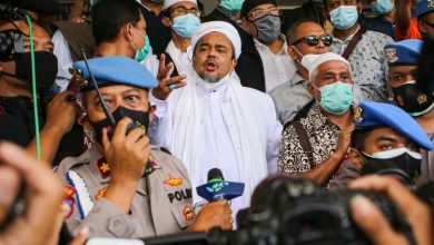 Photo of Kendaraan Taktis Polri Bersiaga Jelang Praperadilan Rizieq