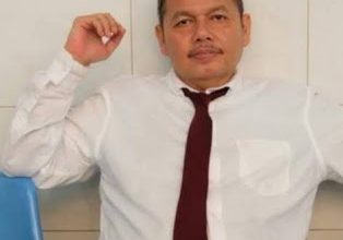 Photo of PTPN2 Bersihkan Lahan Gudang dan Rumah Dinas Karyawan Pakai Beko