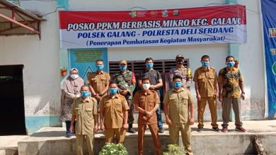 Photo of Bhabinkamtibmas, Bhabinsa dan Pemdes Petumbukan Dirikan Posko PPKM Berbasis Mikro