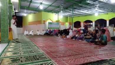 Photo of Ceramah Ustad Isra Mi’raj di Mesjid Al Hidayah Bikin Warga BSP Pakam  Terkekeh-kekeh