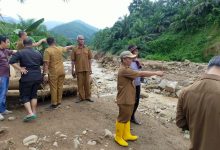 Photo of Wabup Tinjau Lokasi Bencana Alam di Desa Janji Lobi 