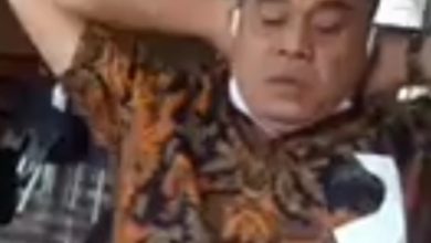 Photo of Pelaku dan Penadah Emas Curian Seharga Rp 341Juta Ditangkap, Korban Sesalkan Polsek Bihil