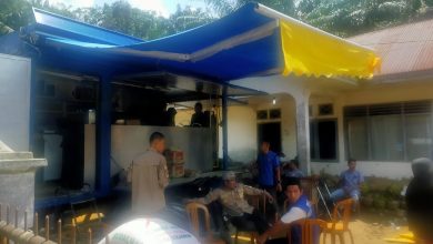 Photo of Pasca Banjir Bandang ,Dinsos Berikan Pelayanan Dapur Umum ke Warga 