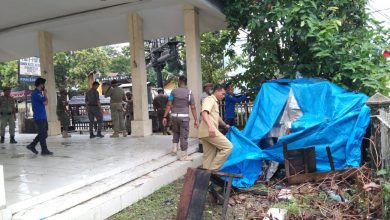 Photo of Pedagang Kaki Lima di Lapangan Merdeka Sibuhuan,  Diwajibkan Sistim Bongkar Pasang 