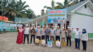 Photo of Cegah Covid -19 ,Pemdes Arse Simatorkis  Lakukan Penyemprotan Disinfektan 