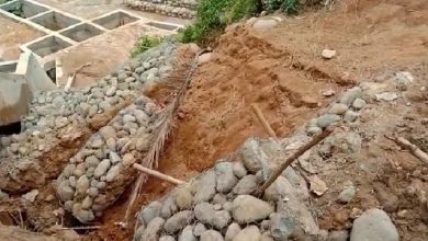 Photo of Diguyur Hujan Tembok Penahan di Kecamatan STM Hulu Ambruk