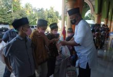 Photo of Sawaluddin Toelle Santuni Anak Yatim Pantai Labu 1 Ton Beras, HCDI Sumut Bukber di Lubuk Pakam