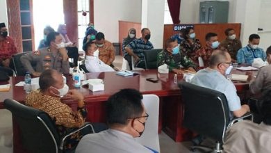 Photo of Rapat Satgas Covid-19 Deliserdang: Resepsi Pernikahan Dijaga Ketat, Kades Biarkan Kerumunan Akan Ditindak