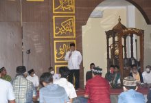 Photo of Wakil Bupati Deli Serdang Sholat Subuh Berjama’ah di Galang