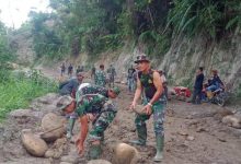 Photo of Pengerasan Jalan oleh Satgas TMMD 111 Kodim 0204/DS terus dilakukan
