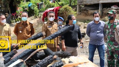 Photo of Wakil Bupati Karo Serahkan Bantuan Bencana Kepada Korban Kebakaran Desa Ujung Deleng.