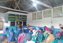 Photo of Pasi Intel Kodim 0204/DS dan Danramil 19/BP Bekali Warga Pemahaman Bahaya Radikal dan Teroris