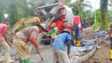 Photo of Semangat Warga Tak Kunjung Padam untuk Miliki Segera Jalan Cor Beton Karya TMMD Kodim 0204/DS