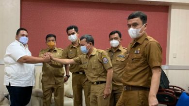 Photo of Sekda Damaikan Pemecah Kaca Meja dengan Kabag Hukum DPRD Deli Serdang