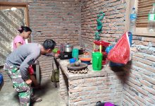 Photo of Sudah Dianggap Keluarga Sendiri, Warga Enggan Pisah dengan Satgas TMMD Kodim 0204/DS