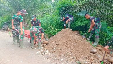 Photo of Wujudkan Kesejahteraan Warga, Tak Ada Istilah Libur Bagi Satgas TMMD 111 Kodim 0204/DS