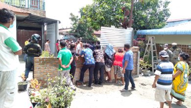 Photo of Kades Pagar Jati Dituding Lamban Tangani Pengaduan, Warga Tembok Jalan Gang Sederhana