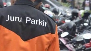 Photo of Juru Parkir di Medan Ramai-ramai Protes Bobby Nasution