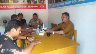 Photo of Sekcam Batang Kuis Sambangi Kantor Redaksi Tribunsumut.net Yang Berada Di Desa Baru