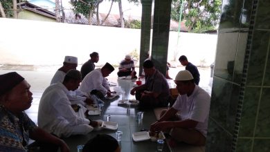 Photo of Berbagi Makanan Gratis di Masjid Al Hidayah BSP Lubuk Pakam