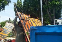 Photo of Kala Sindiran Jokowi Bikin Polisi Langsung Bongkar Atribut hingga Gardu Ormas…