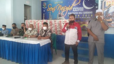 Photo of Wartawan Galang Bagikan Setengah Ton Beras  kepada Anak Yatim, Camat Asma Fitriyan Beri Apresiasi