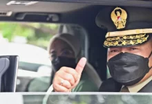 Photo of Aksi Lenggak-Lenggok Dudung Bikin Rakyat Ragu Sebenarnya Bisa Mimpin AD Gak Sih?
