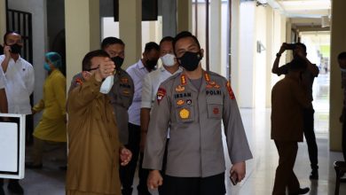 Photo of Kapolresta Deli Serdang Cek Ruang Isolasi Covid di RS Grandmed dan Amri Tambunan
