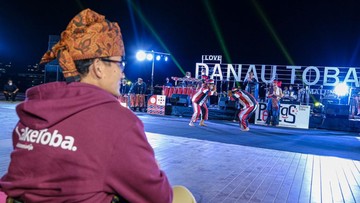 Photo of Pagelaran Event di Destinasi Wisata (Pentas) Danau Toba, Sandiaga Uno: Kebangkitan Ekonomi dan Budaya Lokal