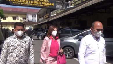 Photo of Lagi Nongkrong di Cafe, Selebgram Cantik Asal Medan Jadi Korban Pelecehan dan Penganiayaan