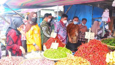 Photo of Sidak ke Pasar Tradisional, Sekda : Harga Kebutuhan Pokok Relatif Stabil dan Stok Aman