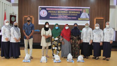 Photo of YKI Labuhanbatu Bagikan Sembako kepada Penderita Kanker