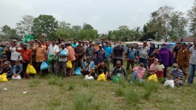 Photo of Terima Paket Sembako, Abang Becak Galang Doakan Gubernur Sumatera Utara dan Wakil Sehat Selalu