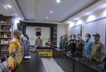 Photo of Wabup Labuhanbatu ikuti Rapat Persiapan Hari Idul Fitri 1443 H secara Virtual