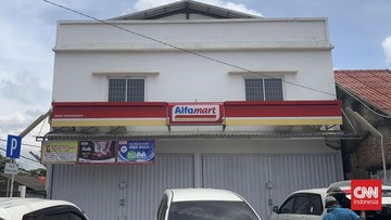 Photo of Aksi Perampokan Disertai Penyanderaan di Alfamart, Beberapa Kali Suara Tembakan Terdengar Warga