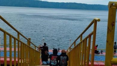Photo of Lebaran 2022, Ramainya Pelancong yang Datang Menikmati Indahnya Danau Toba dari Silahisabungan