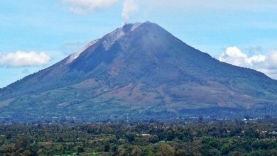 Photo of Aktivitas Gunung Sinabung Diturunkan Dari Level III Siaga Ke Level II Waspada