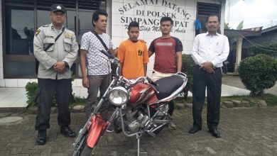 Photo of Ingin Memiliki, Pegawai RM BPK 366 Curi Septor dan Uang Majikan, Diciduk Polisi dari Riau