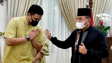 Photo of Bobby Nasution Silaturahmi ke Rumah Gubsu di Hari Lebaran