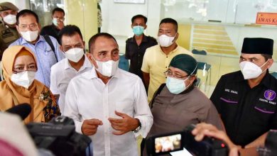 Photo of Jenguk Bayi Kembar Siam Asal Asahan, Gubsu: Biaya Operasi Urusan Kami, kan Dia Punya Gubernur