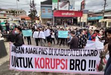 Photo of Ratusan Massa “GEMUK” Geruduk Kejari Karo Dan Minta Kajari Mundur Segera Dari Jabatannya