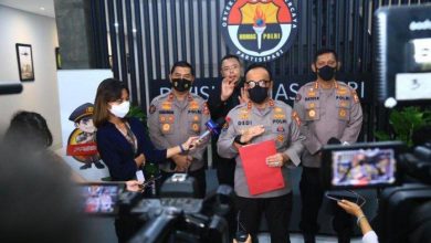Photo of Keluarga Curiga Terjadi Pembunuhan Berencana, Permintaan Autopsi Ulang Jenazah Brigadir J Ditolak Polri