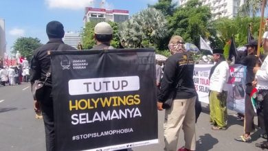 Photo of Kaitkan Habib Rizieq dengan Penutupan Holywings, Disdik Nonaktifkan Oknum Guru di Depok