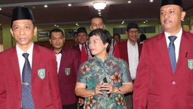 Photo of Didesak Cabut Gelar Akademisi Lili Pintauli, UISU: Akan di Pelajari Dulu